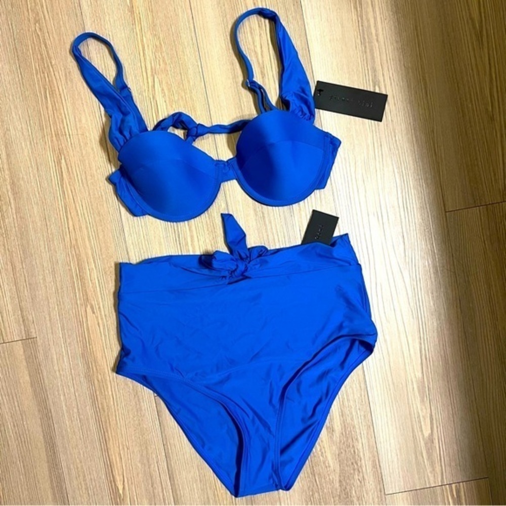 NWT Gianni Bini 2 Piece Royal Blue Bikini Set! High rise bottoms with Corset top